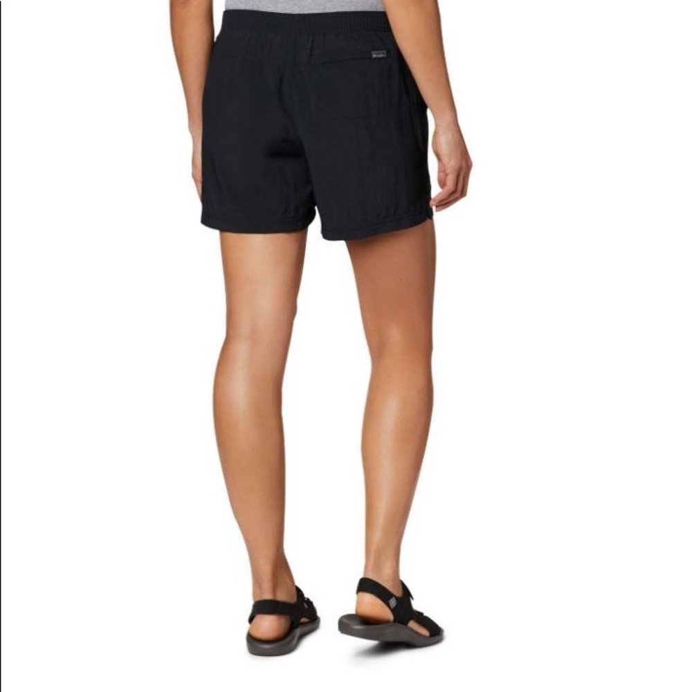 Women’s Columbia Sandy River shorts